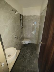 Bathroom Image of 1250 Sq.ft 3 BHK Apartment / Flat for rent in Santacruz East Mumbai for Rs. 110000