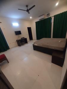 Bedroom Image of 3000 Sq.ft 3 BHK Builder Floor for rent in Sector 39 Noida for Rs. 60000