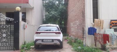 Image of 558 Sq.ft Residential Plot / Land for sale in South City Floors 1, Sector 41, Gurgaon for Rs. 22500000