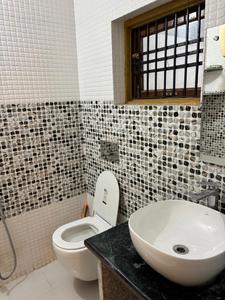 Bathroom Image of 4700 Sq.ft 5 BHK Independent House for sale in Vrindavan Yojana Lucknow for Rs. 32000000