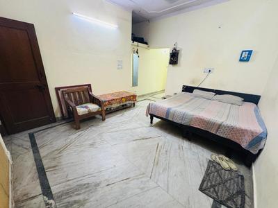 Bedroom Image of 300 Sq.ft 1 RK Independent House for rent in Sector 29 Noida for Rs. 18000