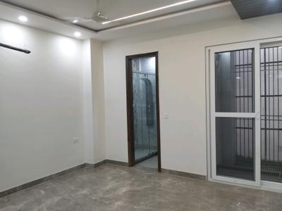 Bedroom Image of 1800 Sq.ft 3 BHK Builder Floor for sale in Vikaspuri New Delhi for Rs. 40000000