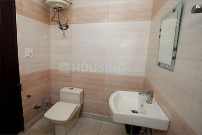 Bathroom Image of Pg for boys  in College Street, Kolkata