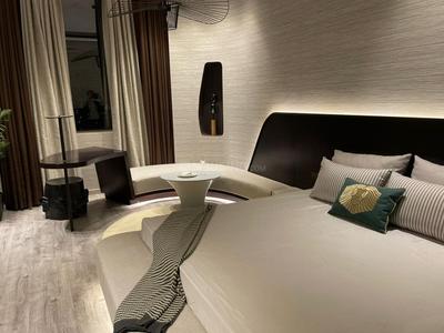 Bedroom Image of 1050 Sq.ft 2 BHK Apartment / Flat for sale in Sector 52 Noida for Rs. 3800000