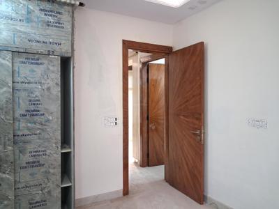 Bedroom Image of 1650 Sq.ft 3.5 BHK Apartment / Flat for sale in DM Infra, Sector 104 Noida for Rs. 7500000