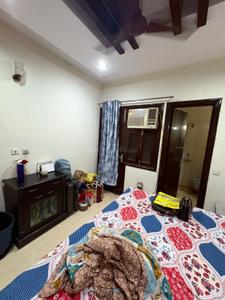 Bedroom Image of 300 Sq.ft 1 RK Builder Floor for rent in Rajouri Garden New Delhi for Rs. 16000