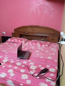 Bedroom Image of 750 Sq.ft 1.5 BHK Apartment / Flat for rent in Kaushambi Ghaziabad for Rs. 25000