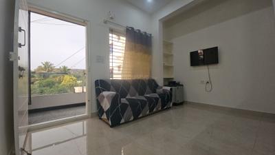 Living Room Image of 850 Sq.ft 1 BHK Apartment / Flat for rent in Koramangala Bengaluru for Rs. 28000