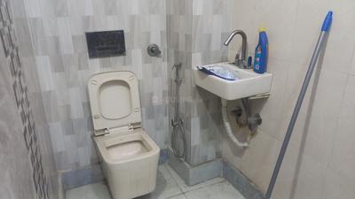 Image of 1010 Sq.ft 3 BHK Builder Floor for rent in Sector 16 Rohini, New Delhi for Rs. 32000