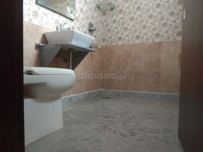 Bathroom Image of 2400 Sq.ft 2 BHK Builder Floor for rent in Palam Vihar Extension Gurgaon for Rs. 20000