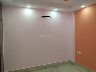 Bedroom Image of 850 Sq.ft 2 BHK Builder Floor for rent in Preet Vihar New Delhi for Rs. 21000