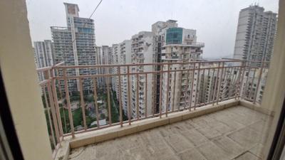 Balcony Image of 1550 Sq.ft 3 BHK Apartment / Flat for sale in Mahagun Moderne, Sector 78 Noida for Rs. 21000000