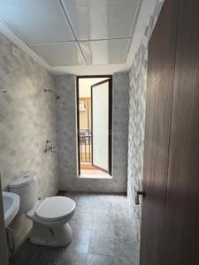 Bathroom Image of 965 Sq.ft 3 BHK Apartment / Flat for rent in Sheres Shalimar Mannat, Mohammadpur Chauki Lucknow for Rs. 22000