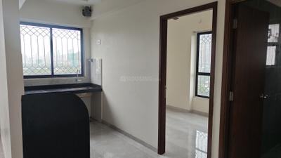 Kitchen Image of 600 Sq.ft 1 BHK Apartment / Flat for rent in Earth Vintage, Dadar West Mumbai for Rs. 60000