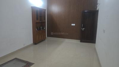 Living Room Image of 1350 Sq.ft 2.5 BHK Builder Floor for rent in Janakpuri New Delhi for Rs. 36500