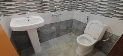 Bathroom Image of 2000 Sq.ft 3 BHK Apartment / Flat for rent in Kalyan Nagar Bengaluru for Rs. 50000