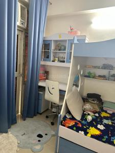 Bedroom Image of 1625 Sq.ft 3 BHK Apartment / Flat for rent in Supertech Livingston, Crossings Republik Ghaziabad for Rs. 22000
