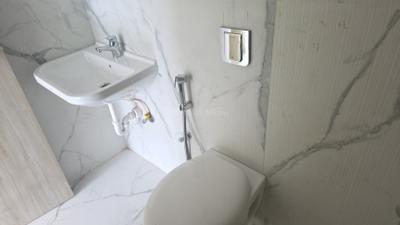 Bathroom Image of 518 Sq.ft 1 BHK Apartment / Flat for rent in Swastik Platinum, Vikhroli East Mumbai for Rs. 48000