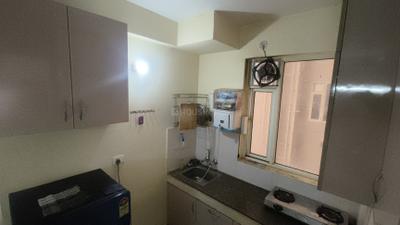 Kitchen Image of 620 Sq.ft 2 BHK Apartment / Flat for rent in Pyramid Pride, Sector 76 Gurgaon for Rs. 26000