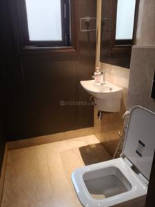 Bathroom Image of 3600 Sq.ft 4 BHK Independent House for rent in Vasant Vihar New Delhi for Rs. 300000