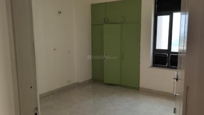 Bedroom Image of 1950 Sq.ft 3 BHK Apartment / Flat for sale in Unitech Heights, Chi III Greater Noida for Rs. 9800000