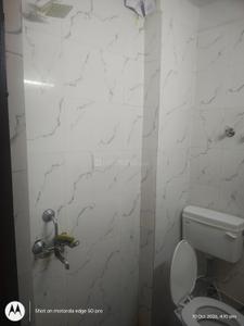 Bathroom Image of 650 Sq.ft 2 BHK Independent House for rent in Sector 12 Noida for Rs. 29000