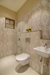 Bathroom Image of 701 Sq.ft 1 BHK Apartment / Flat for sale in Zaveri Palash Homes, Sarkhej Ahmedabad for Rs. 3650000