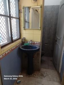 Balcony Image of 850 Sq.ft 2 BHK Builder Floor for rent in Janakpuri New Delhi for Rs. 23000