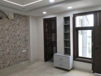 Bedroom Image of 2250 Sq.ft 4 BHK Builder Floor for sale in Vikaspuri New Delhi for Rs. 40000000