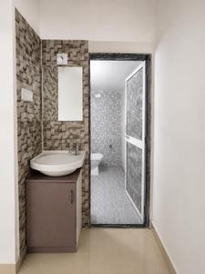 Bathroom Image of 900 Sq.ft 2 BHK Apartment / Flat for sale in Kaliyabid Bhavnagar for Rs. 4200000
