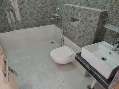 Bathroom Image of 2000 Sq.ft 2.5 BHK Villa for rent in Ansal Sushant Golf City, Gomti Nagar Lucknow for Rs. 35000