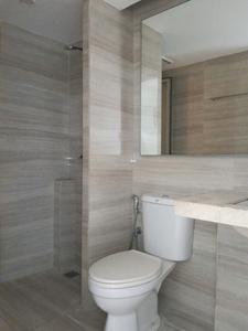 Common Bathroom Image of 750 Sq.ft 2 BHK Apartment / Flat for rent in Jay Lijjat Ganga, Mulund East Mumbai for Rs. 42000
