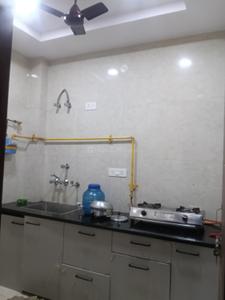 Kitchen Image of 900 Sq.ft 2 BHK Builder Floor for rent in Mukherjee Nagar New Delhi for Rs. 24000