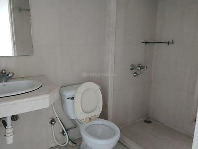 Bathroom Image of 910 Sq.ft 2 BHK Apartment / Flat for rent in Hiranandani Estate Tiara, Hiranandani Estate Thane for Rs. 48000