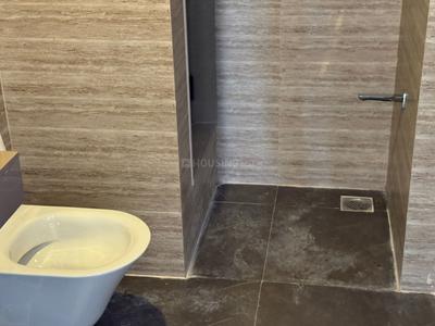 Bathroom Image of 2100 Sq.ft 4.5 BHK Apartment / Flat for sale in Lodha Bellagio, Powai Mumbai for Rs. 93000000