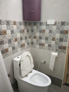 Bathroom Image of 1250 Sq.ft 2 BHK Apartment / Flat for sale in P N Palayam Coimbatore for Rs. 8800000