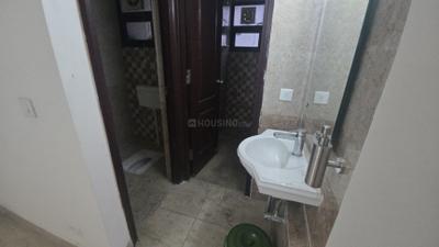 Bathroom Image of 574 Sq.ft 1 BHK Apartment / Flat for rent in CGEWHO Kendriya Vihar, Phi II Greater Noida for Rs. 14000