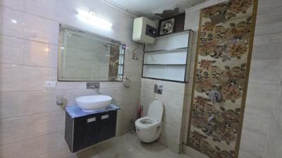 Image of 1800 Sq.ft 3.5 BHK Builder Floor for rent in Freedom Fighters Enclave, New Delhi for Rs. 75000