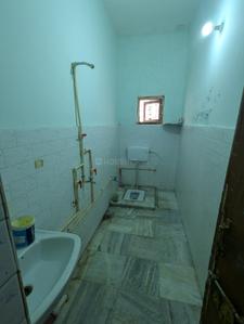 Bathroom Image of 1500 Sq.ft 2 BHK Independent House for rent in Bariatu Ranchi for Rs. 10000
