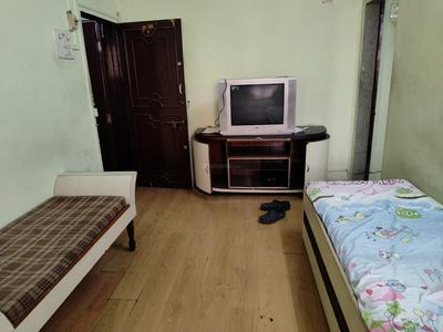 Living Room Image of 600 Sq.ft 1 BHK Apartment / Flat for rent in Mahim Mumbai for Rs. 54000