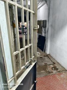 Balcony Image of 600 Sq.ft 1 BHK Independent House for rent in Aminjikarai Chennai for Rs. 25000