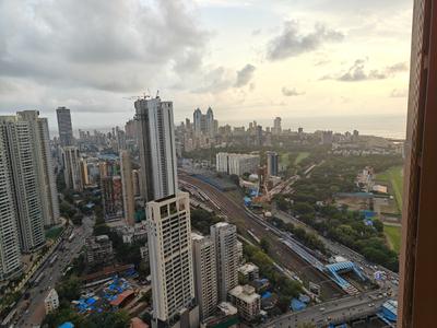 Image of 1450 Sq.ft 3 BHK Apartment / Flat for sale in Piramal Mahalaxmi Central Tower 2, Worli, Mumbai for Rs. 120000000