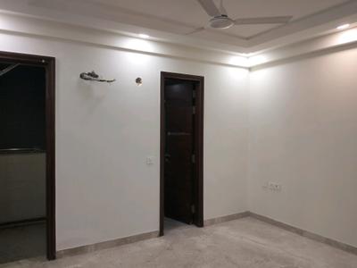 Bedroom Image of 1200 Sq.ft 3 BHK Builder Floor for sale in Shalimar Bagh New Delhi for Rs. 27500000