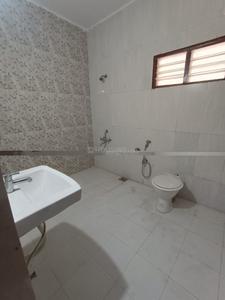 Bathroom Image of 2200 Sq.ft 4 BHK Villa for sale in Sunpharma Road Vadodara for Rs. 10500000