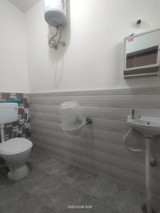 Bathroom Image of 200 Sq.ft 1 RK Builder Floor for rent in Indira Nagar Bengaluru for Rs. 20000