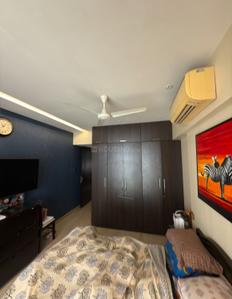 Bedroom Image of 900 Sq.ft 2 BHK Apartment / Flat for sale in Khar West Mumbai for Rs. 48000000