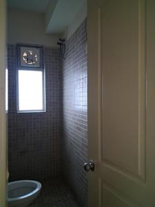 Common Bathroom Image of 1592 Sq.ft 3 BHK Apartment / Flat for sale in Paras Tierea, Sector 137 Noida for Rs. 13800000