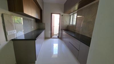 Kitchen Image of 1300 Sq.ft 2 BHK Builder Floor for rent in Singasandra Bengaluru for Rs. 39000