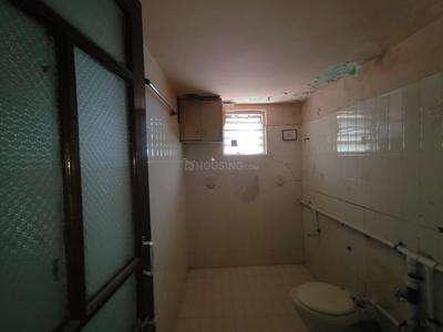Bathroom Image of 4050 Sq.ft 3 BHK Independent House for sale in Thaltej Ahmedabad for Rs. 43000000