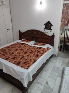 Bedroom Image of 900 Sq.ft 2 BHK Builder Floor for rent in Lajpat Nagar New Delhi for Rs. 40000
